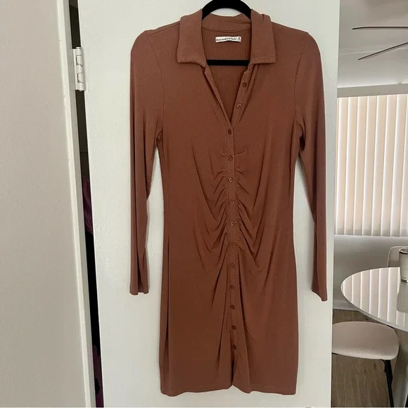 Abercrombie & Fitch Brown Long Sleeve Mini Dress - Picture 2 of 3